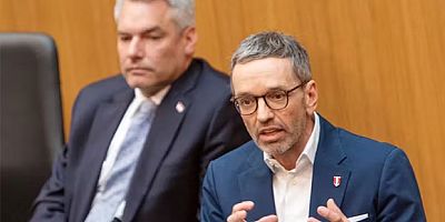 Avusturya'da Halk FPÖ-ÖVP Koalisyonuna karşı 