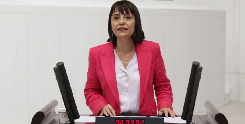 DEM Partili Konukcu’dan TBMM’ye Soru Önergesi: “İFM’de İşçi Hakları Sistematik Olarak Gasp Ediliyor”