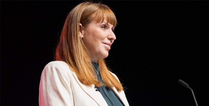 İngiltere Başbakan Yardımcısı Angela Rayner vergi skandalı sonrası istifa etti