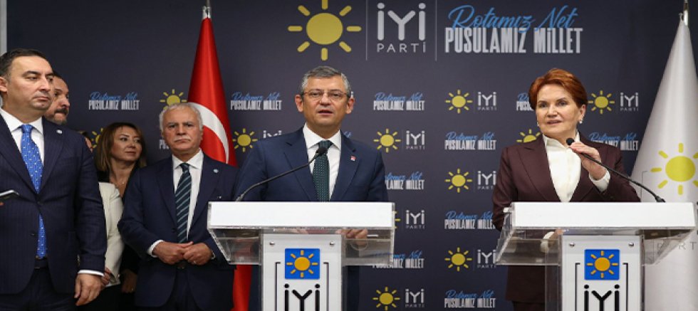 CHP Genel Başkanı Özgür Özel, İYİ Parti Genel Başkanı Meral Akşener'i Ziyaret Etti: İşbirliği ve Seçim Görüşmeleri Masada