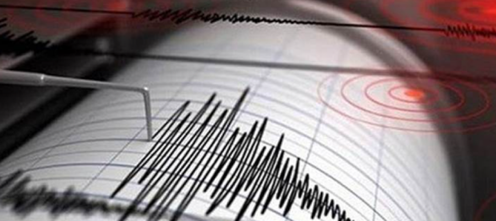 Ege Denizi'nde Kuşadası Körfezi'nde 3.2 Büyüklüğünde Deprem