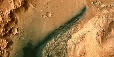 ABD’li biliminsanları, Mars’ta krater göllerinde yaşanan büyük taşkınların izlerini buldu 