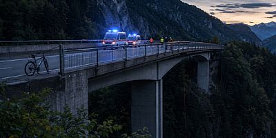Avusturya'da Köprüden 30 Metreye Düştü: 17 Yaşındaki Genç Hayatını Kaybetti
