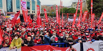 Devrimci İşçi Sendikaları Konfederasyonu (DİSK)’in çağrısıyla işçiler Kartal Meydanına aktı