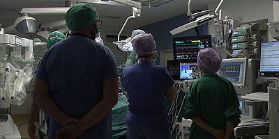 Graz’da 18 Kilogramlık Yumurtalık Tümörü Başarıyla Çıkarıldı