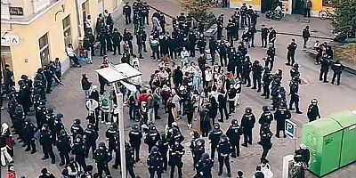 Graz'da Gazze katliamı protestosu için planlanan yürüyüşe polis izin vermedi (VİDEO)
