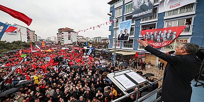 Hatay’da Deprem Eleştirisi : Özel’den “Branda Siyaseti” Tepkisi