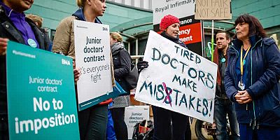 İngiltere'de doktorlar Çarşamba günü 3 günlük greve gidiyor