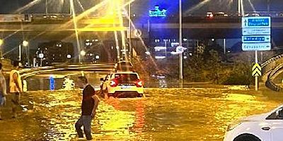 İstanbul'da sağanak yağış iki can aldı 