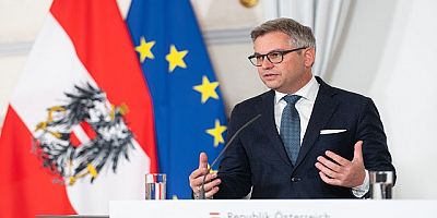 Maliye Bakanı Magnus Brunner elektrikli skuterle kaza yaptı 