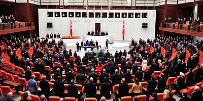 Muhalefetin Başörtüsü önergesi AKP-MHP oylarıyla reddedildi