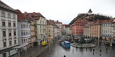 Son Dakika: Graz Hauptplatz Bomba İhbarı Şüphesi Nedeniyle Kapatıldı