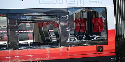 Viyana Merkez İstasyonu’nda Tren Raydan Çıktı: Seferler Aksadı