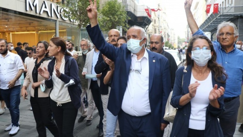 Taksim’de bir araya gelen Demokratik kitle örgütlerinden mücadeleye devam kararı